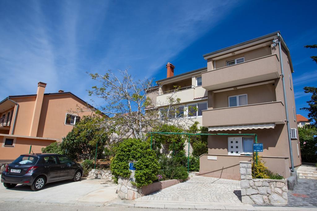 Apartment Rajci Cres Exteriör bild
